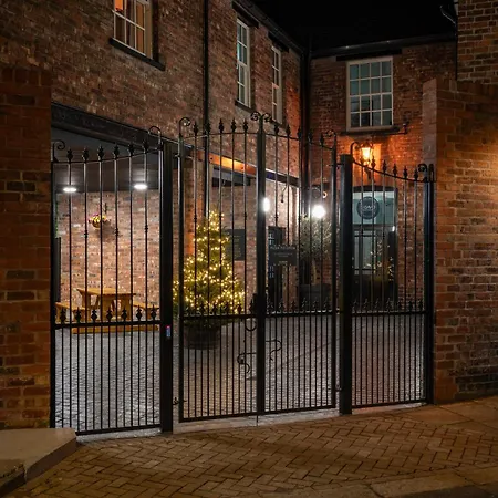 The Old Lyric Hall - A St David Lejlighedshotel