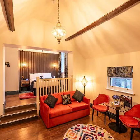 The Old Lyric Hall - A St David Lejlighedshotel