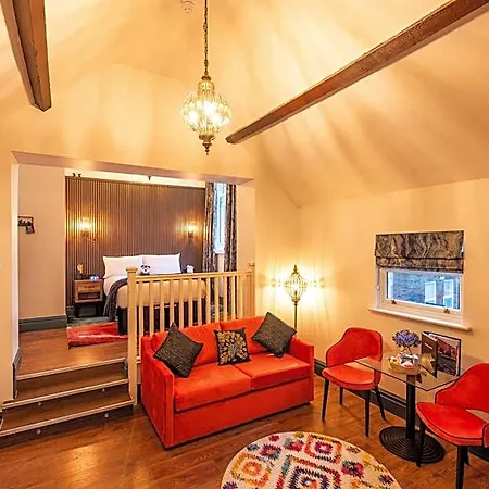 The Old Lyric Hall - A St David 公寓式酒店 4*